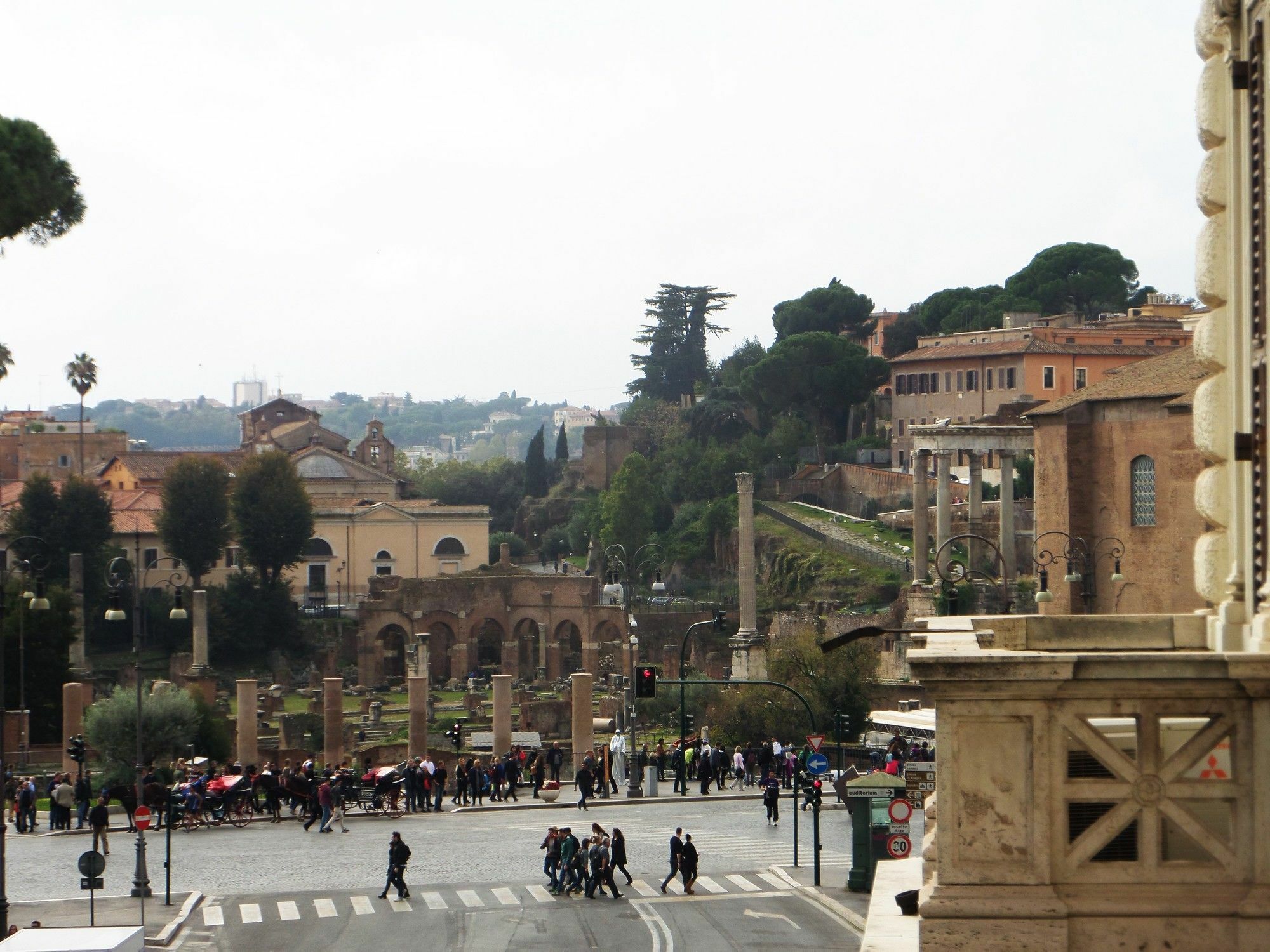 325 Rooms Ai Fori Rome Exterior photo
