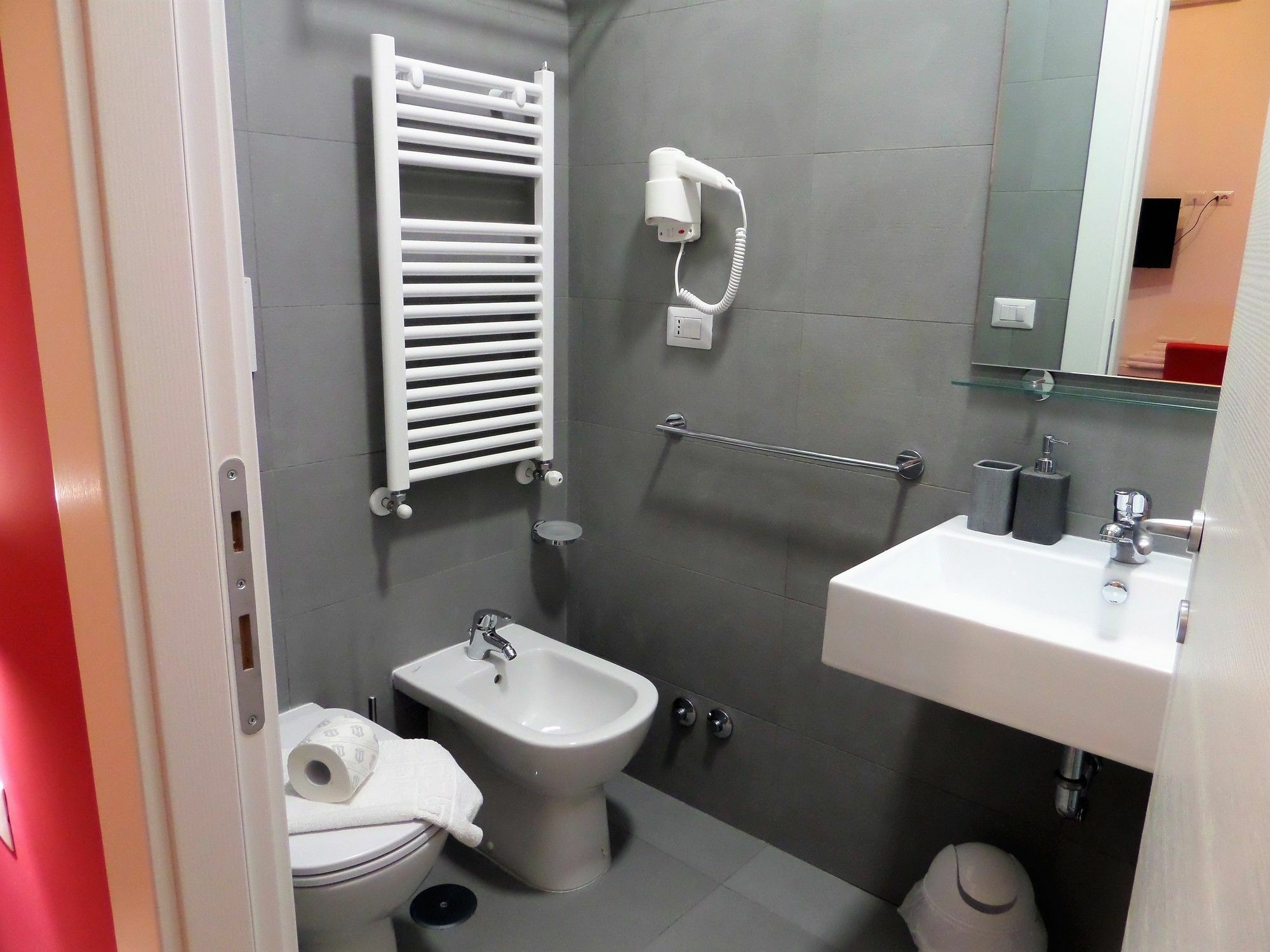 325 Rooms Ai Fori Rome Exterior photo