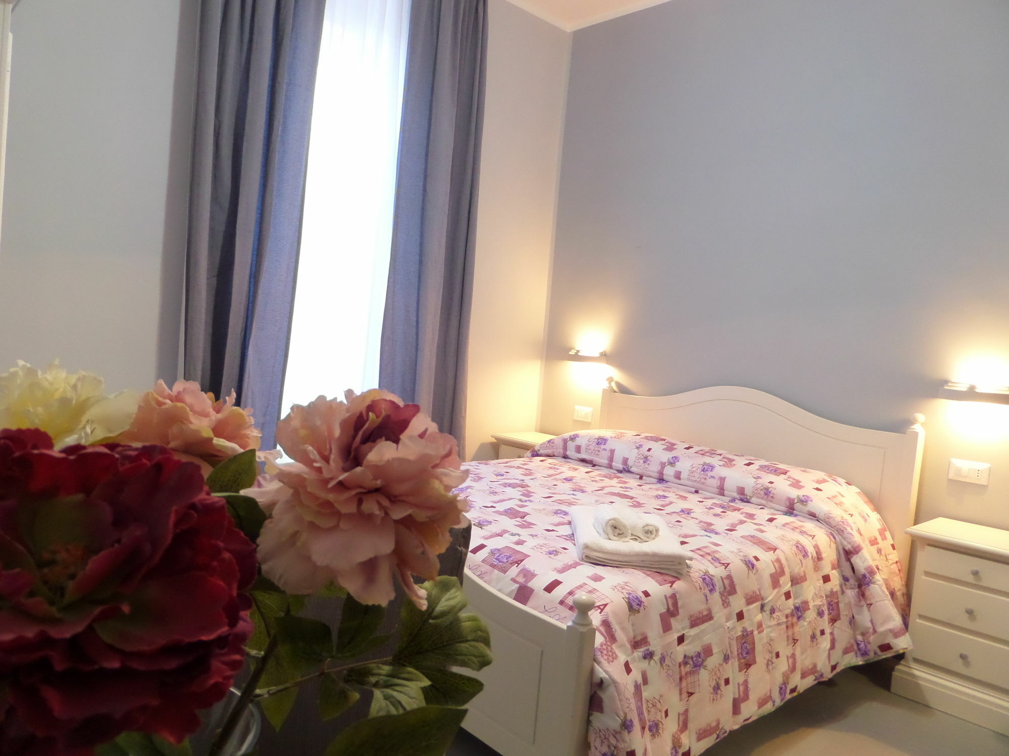 325 Rooms Ai Fori Rome Exterior photo