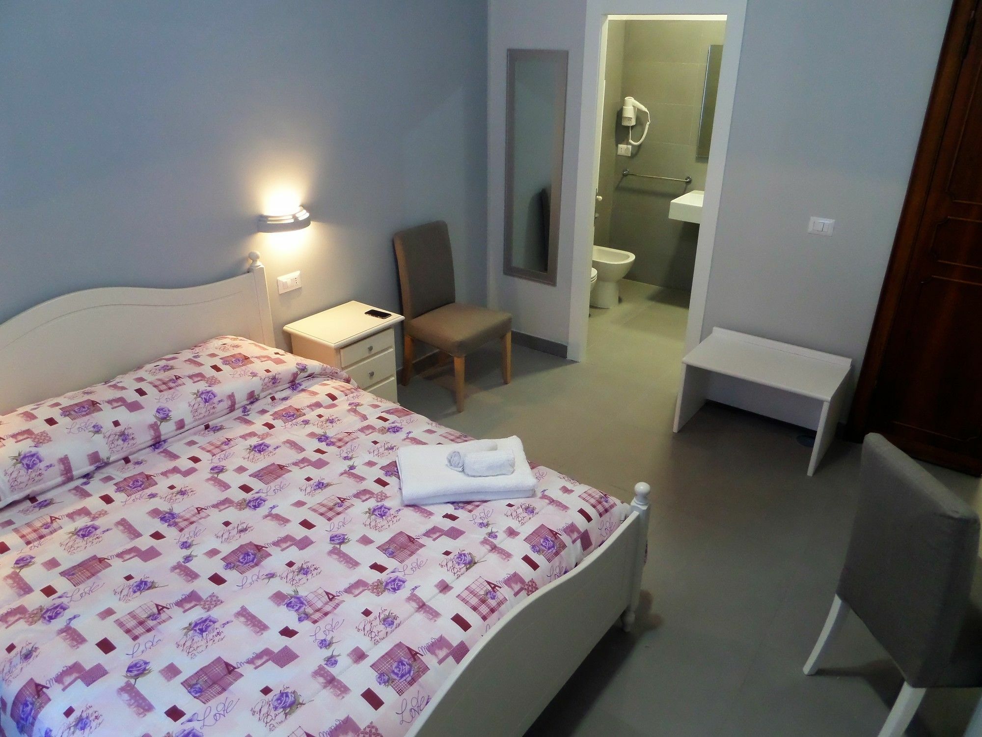 325 Rooms Ai Fori Rome Exterior photo